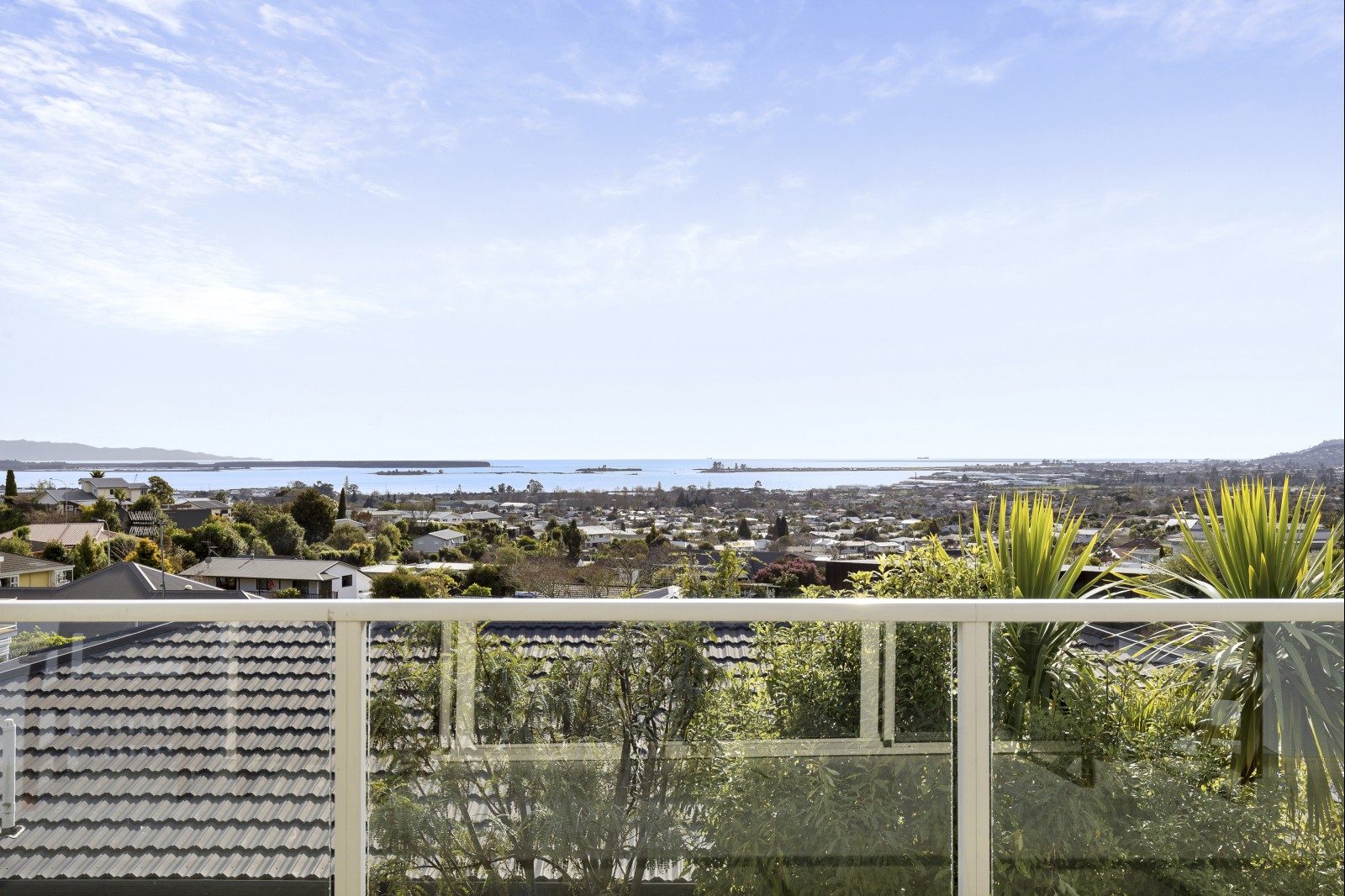 Views and garaging space beyond expectations! — slide 2