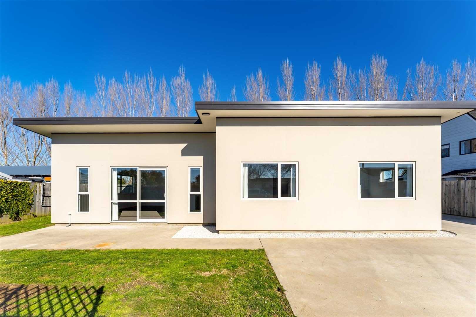 Sunny, Modern & Move-In Ready! — slide 2