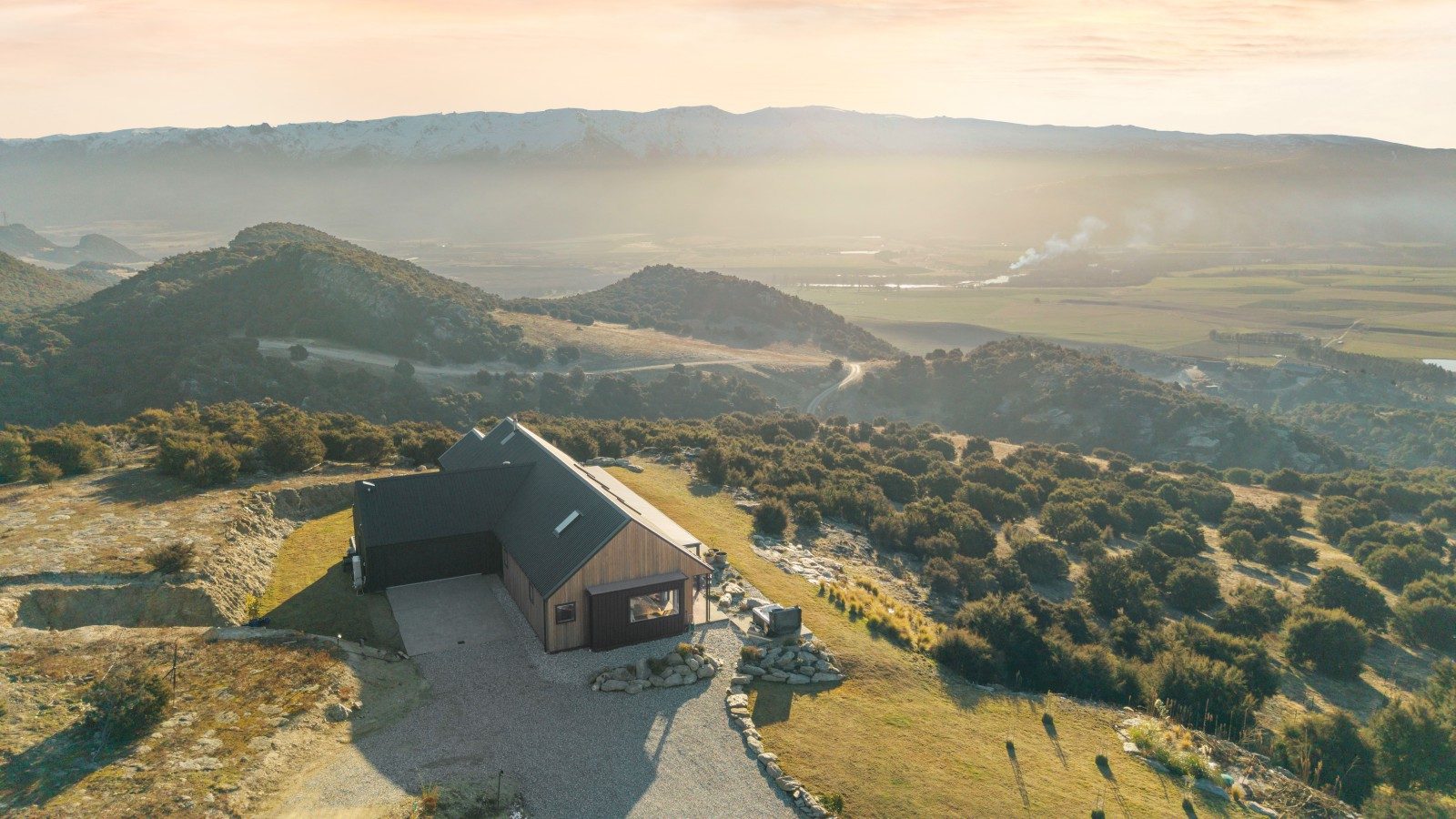 A sanctuary woven into the Central Otago landscape — slide 32