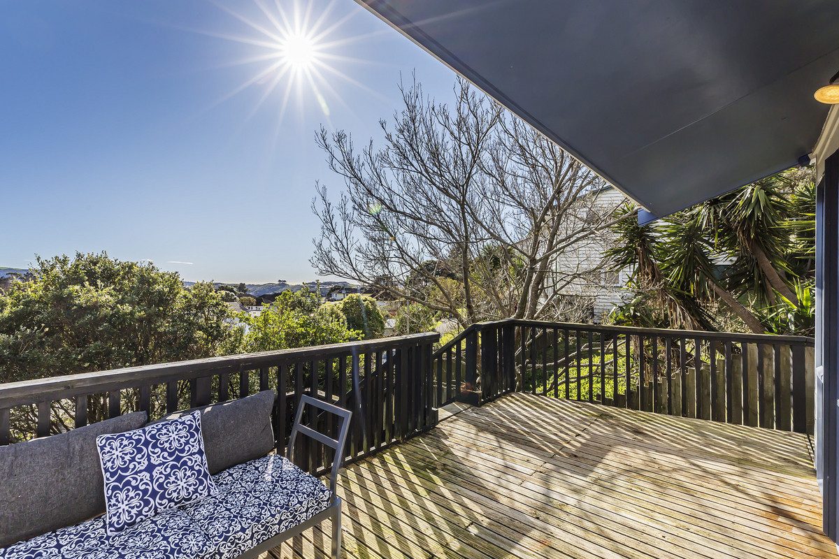 SUN'S OUT - DECKS CALLING! BEO $519,000 — slide 1