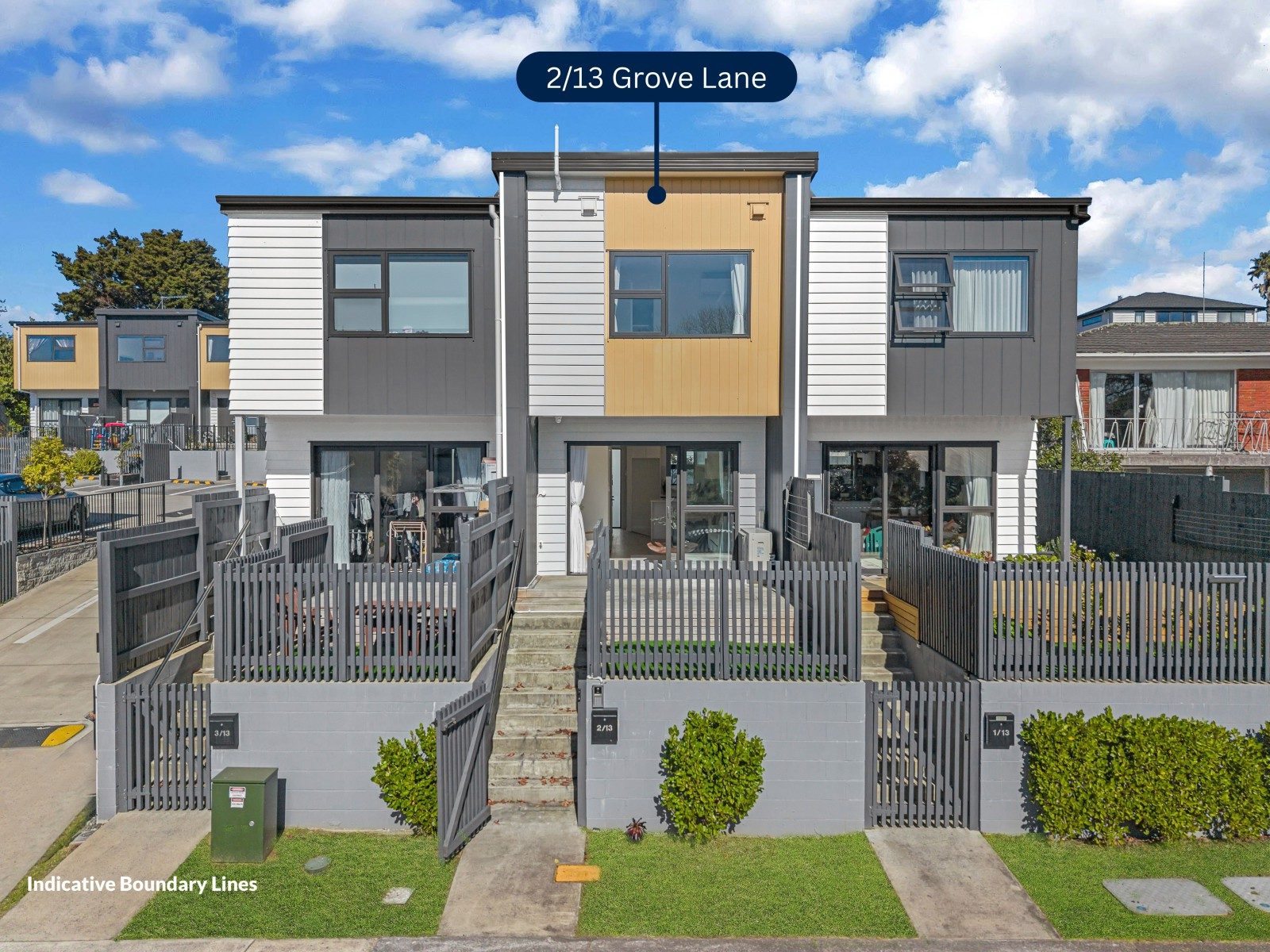 Modern Freehold Living in Pakuranga Heights — slide 1