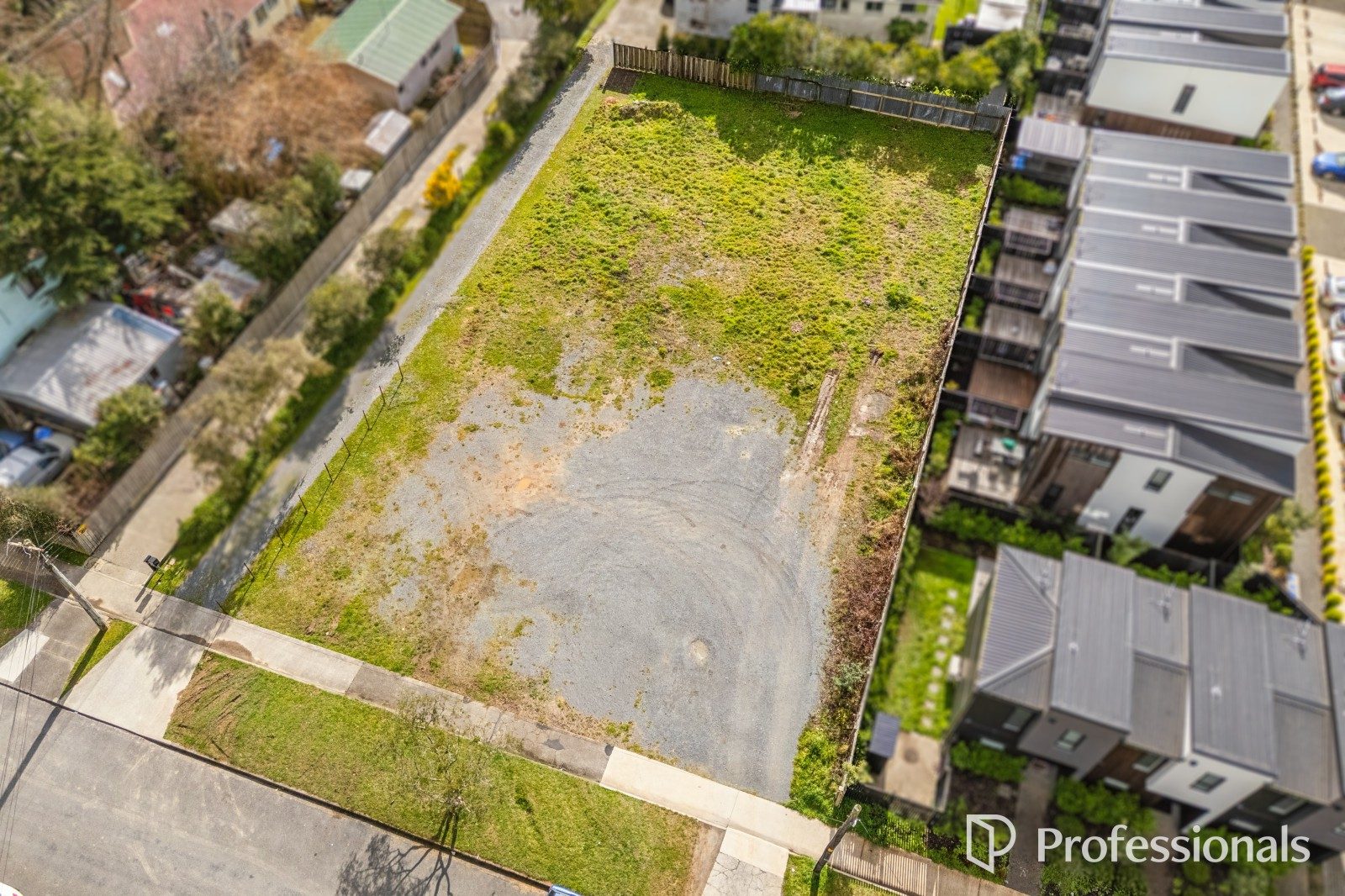 $699,000 - 1,176sqm Flat Land — slide 2