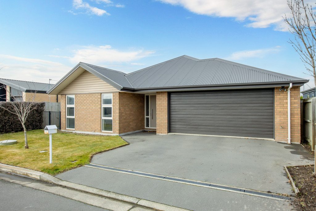 Overseas Owner Says Sell! OPEN HOME CANCELED — slide 2
