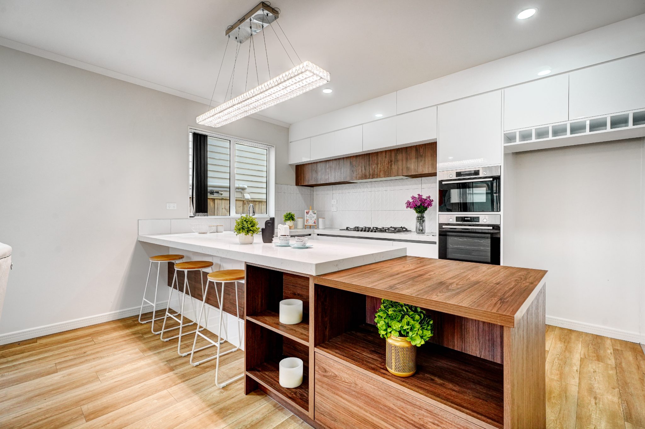 Luxury, Space & Versatility in Prime Ormiston — slide 2