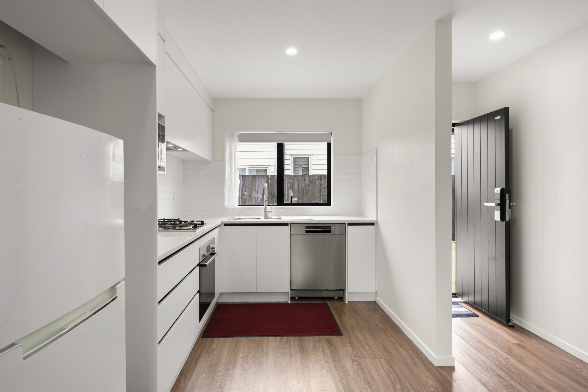 Modern Freehold - Last Property + Parking! — slide 19