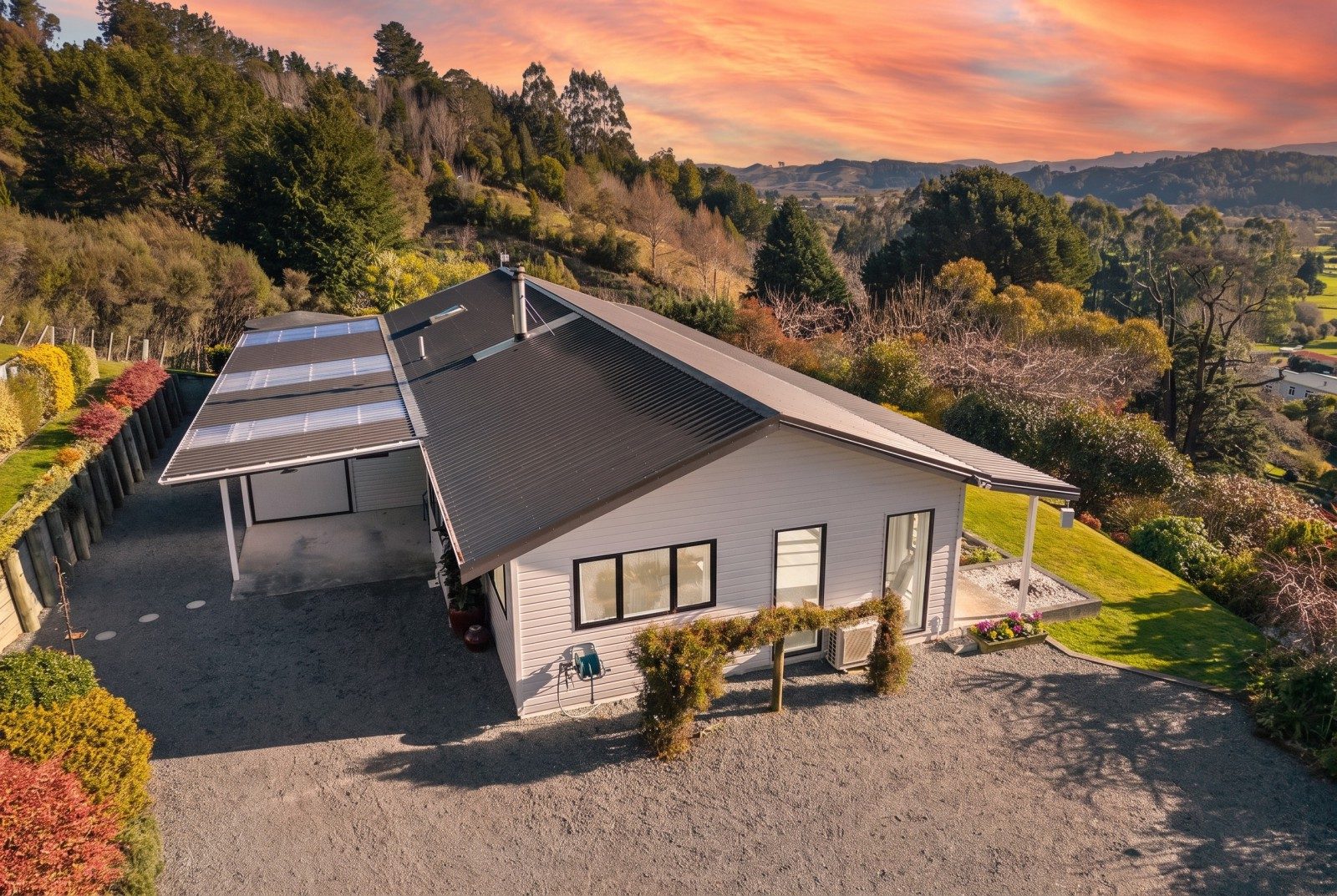 Your Mangaroa Valley Escape — slide 2