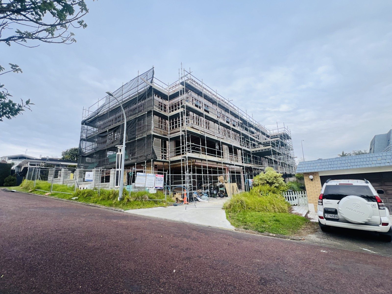 Mortgagee Sale– Consented Development with Views — slide 7