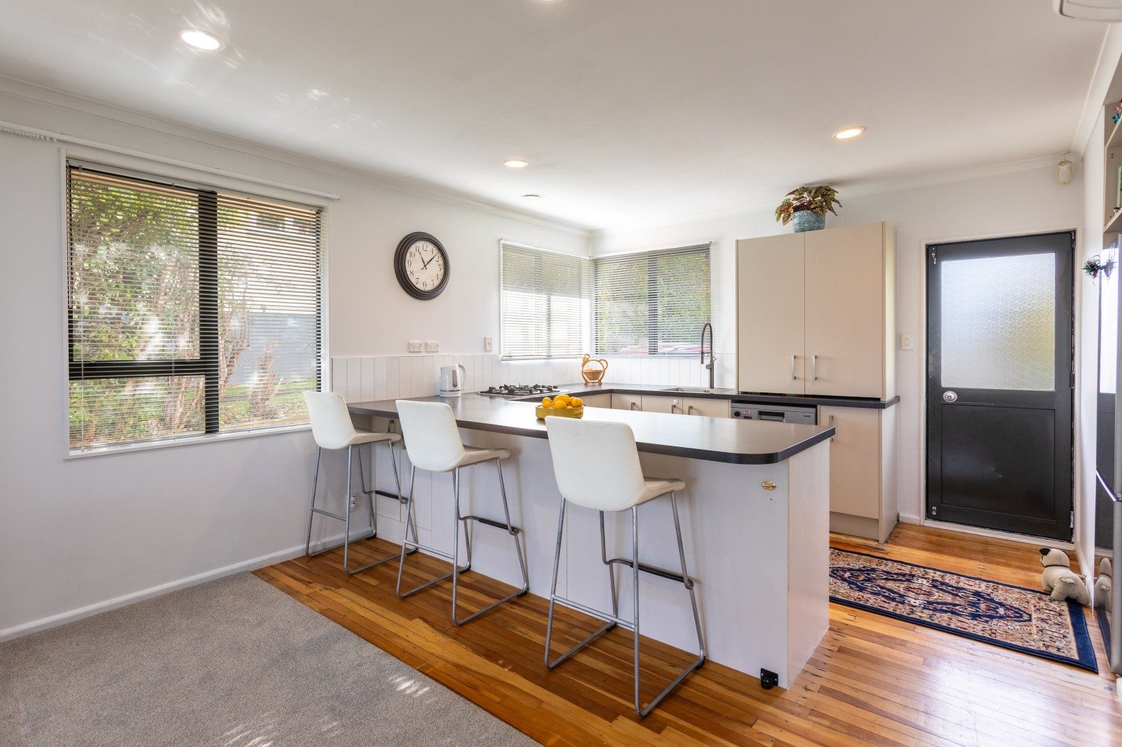 A home that's easy to love — slide 2