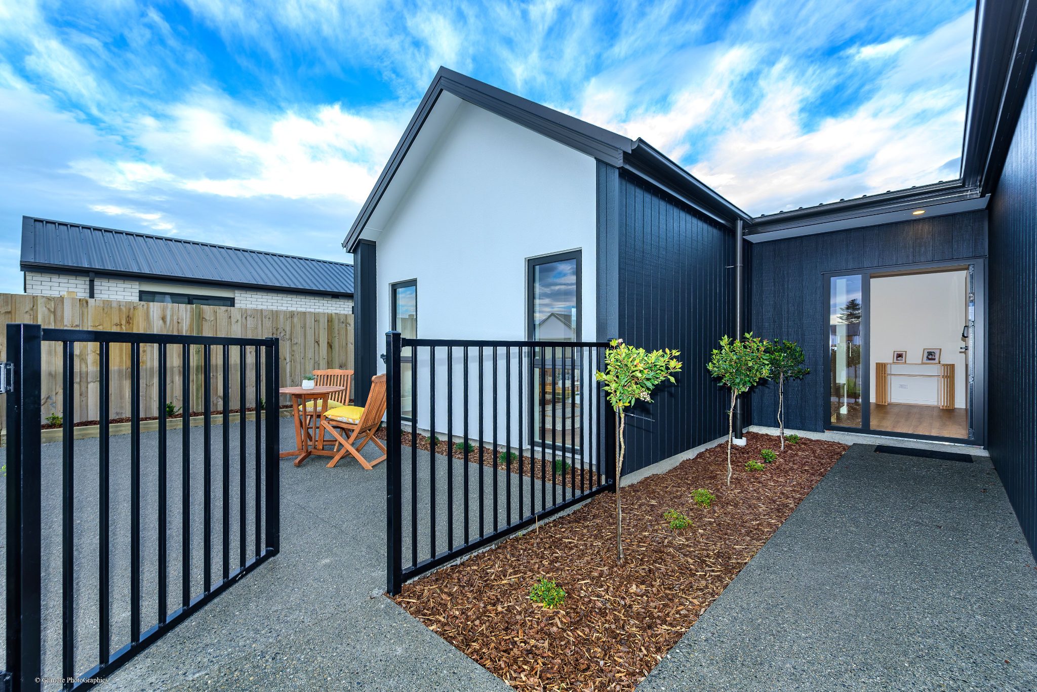Brand new luxury home- Ready now $1,029,000 — slide 2