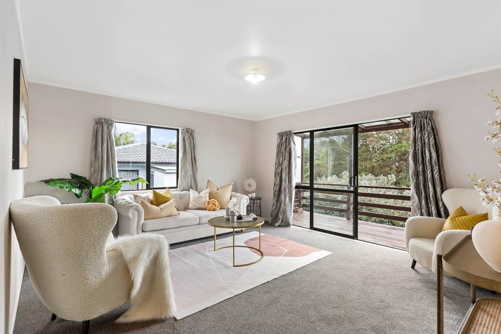 First Home - Freehold - Fenced - Fabulous — slide 1