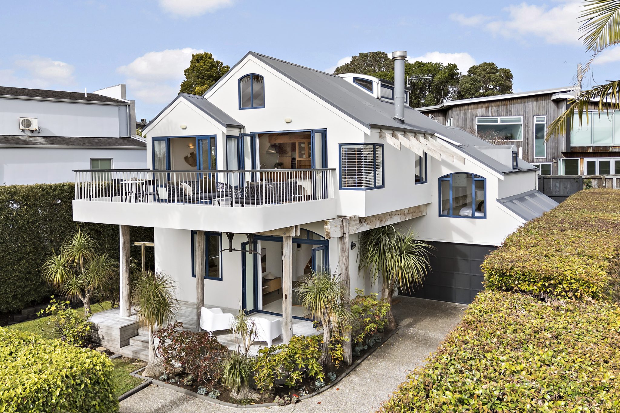Architectural Stucco, Native Woods & Sea Views — slide 2