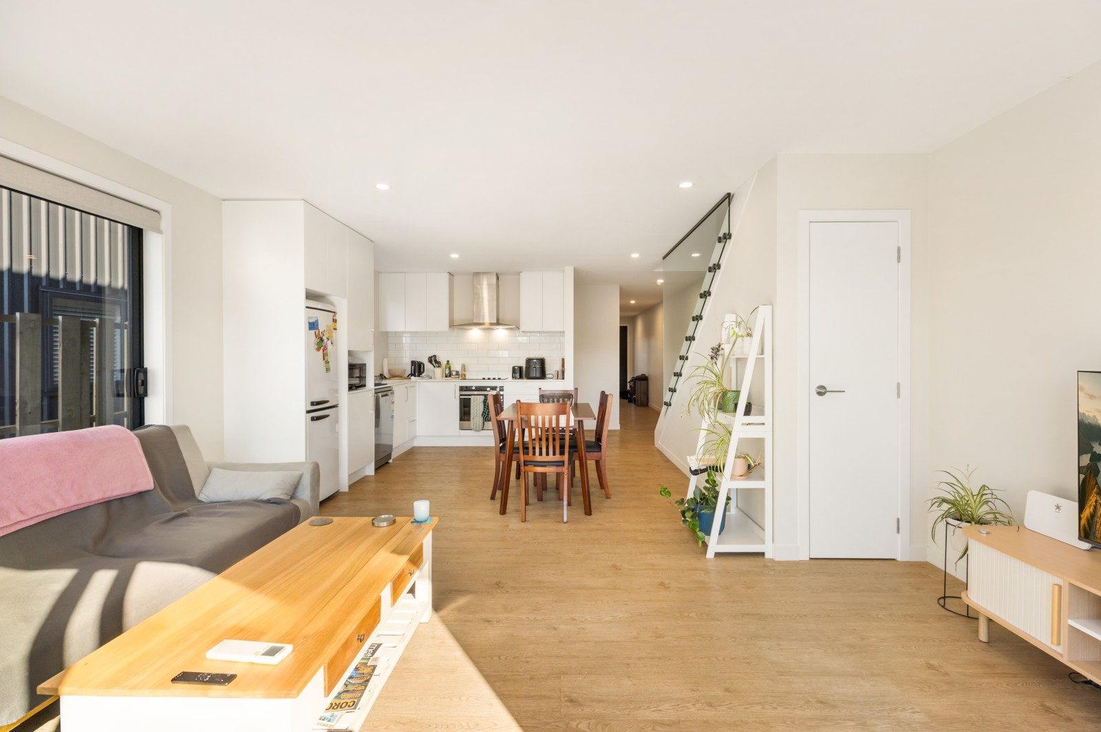 Modern living, smart investment — slide 2