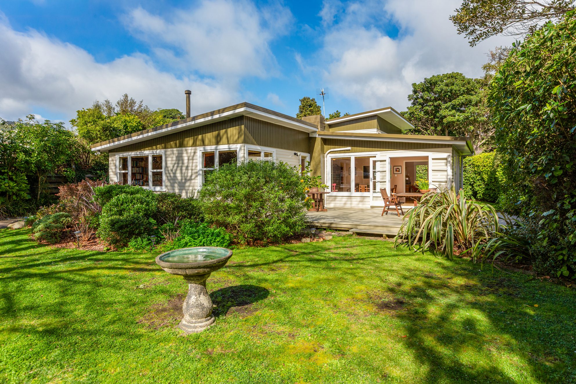 A Peaceful Garden Retreat in the Heart of Waikanae — slide 1