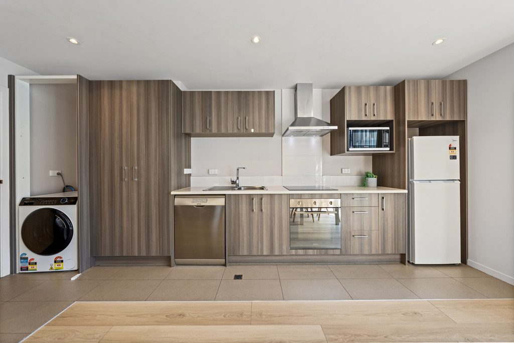 Rare 4-Bedroom Albany Apartment — slide 2