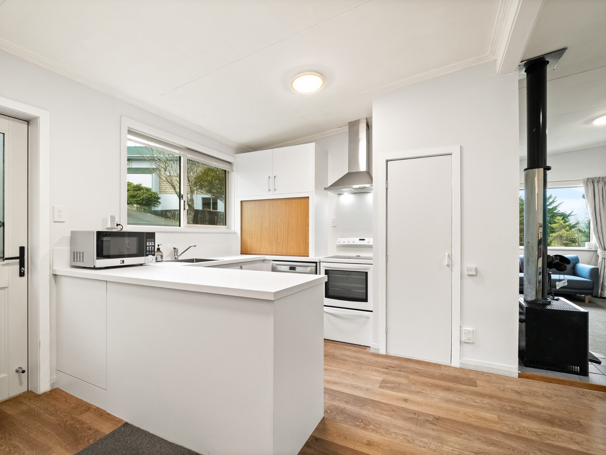 Modern Comfort in the Heart of Waverley — slide 1