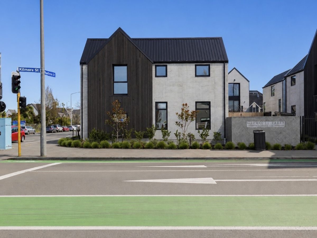 Distinctive Design, Central City Living — slide 19