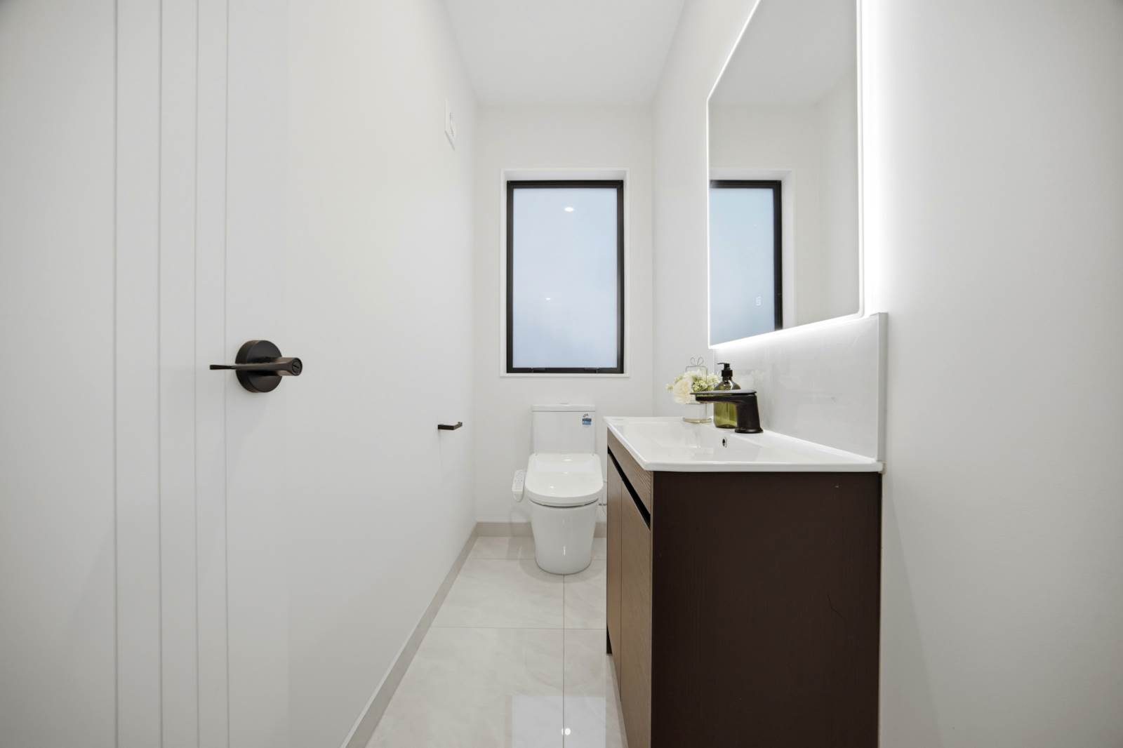 Builder’s Family Home – As Good As New — slide 27