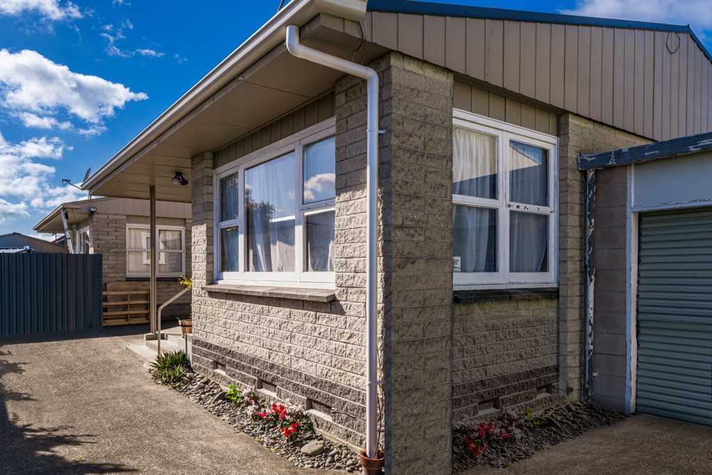 Healthy Homes Compliant. Low Maintenance! — slide 2