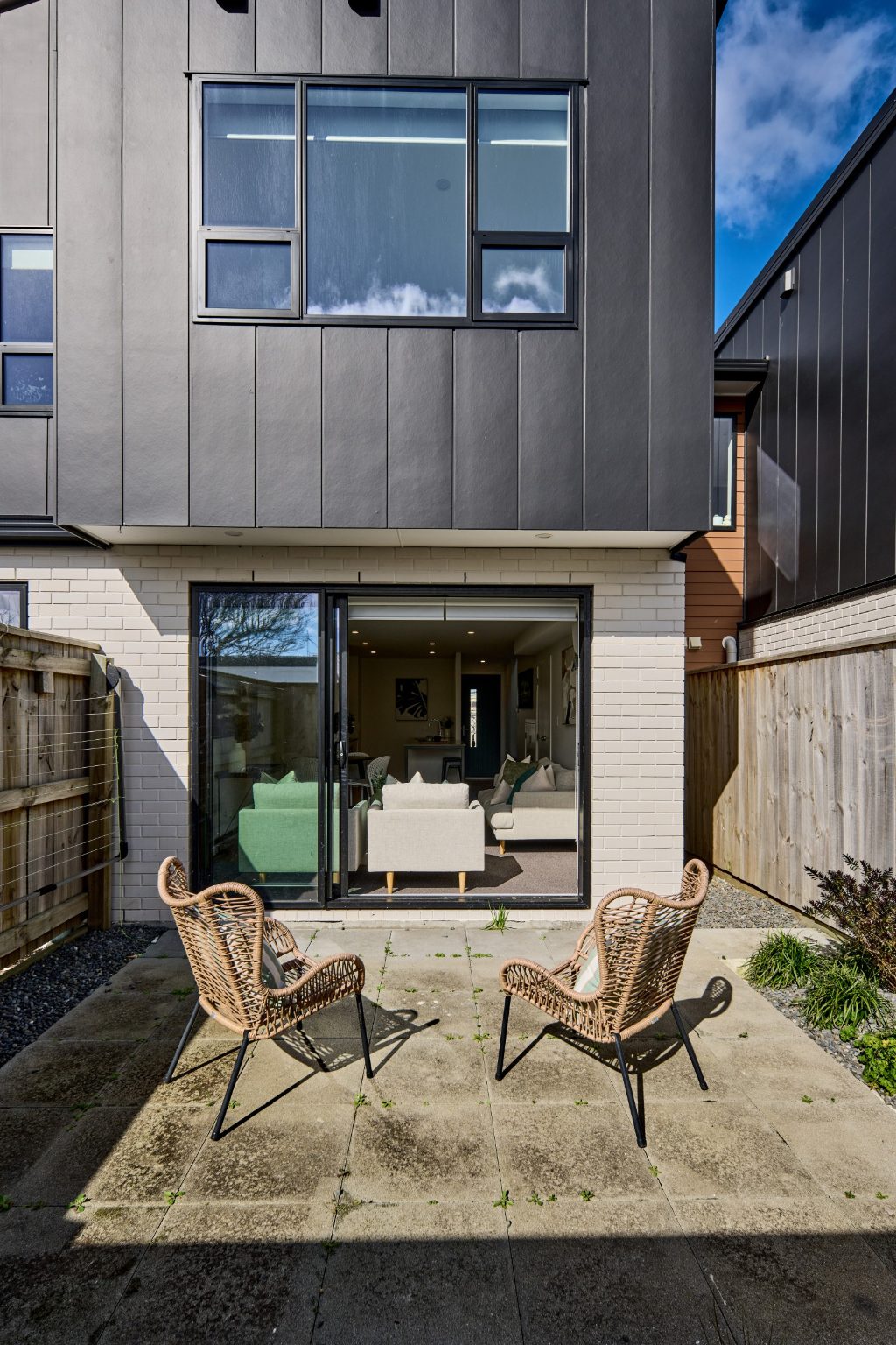 Two bedrooms, two ensuites - easy living — slide 18
