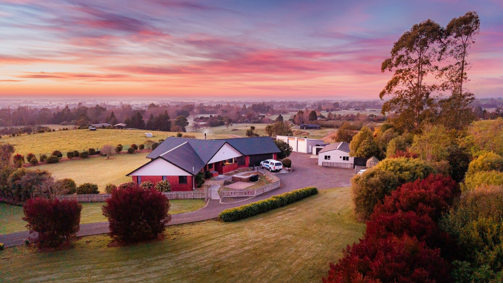 Elevated lifestyle living just minutes from town — slide 2