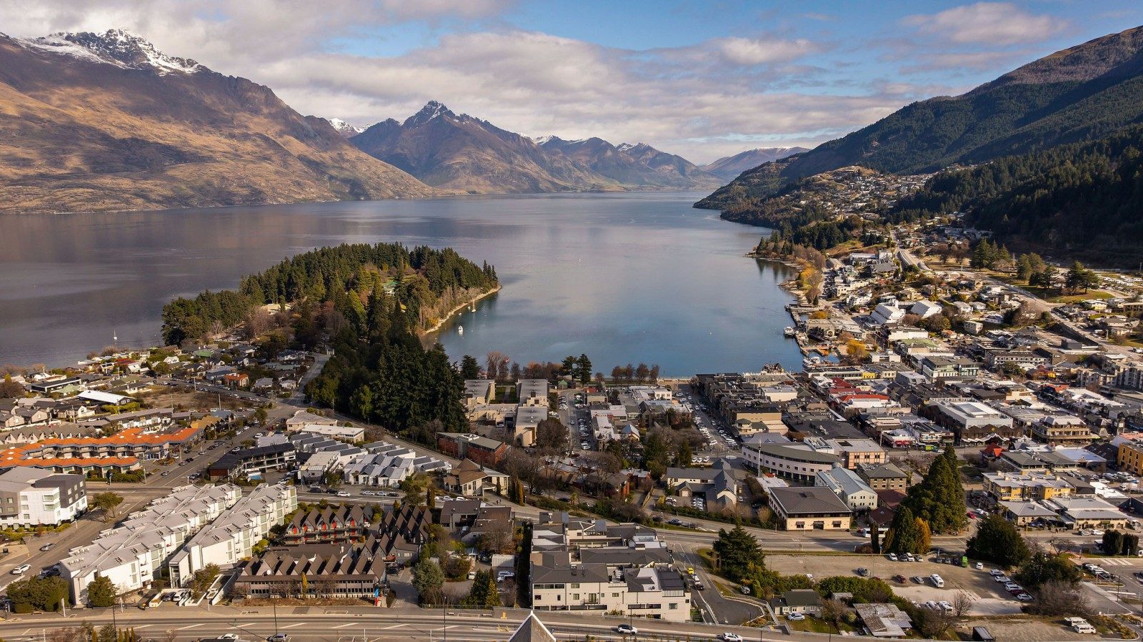 Penthouse living, Queenstown style 365 VA — slide 28