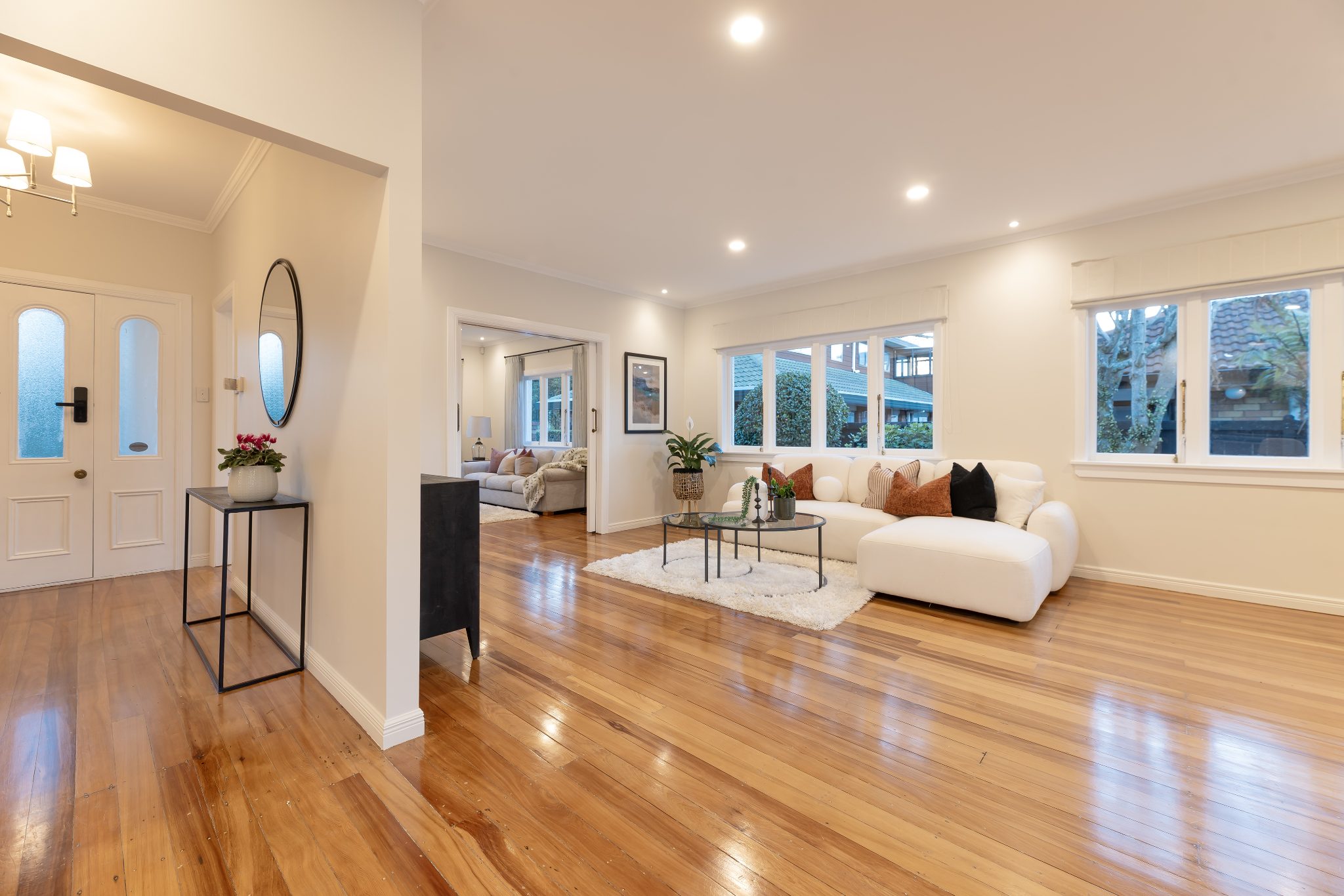 Elegant Single-Level Living! — slide 2