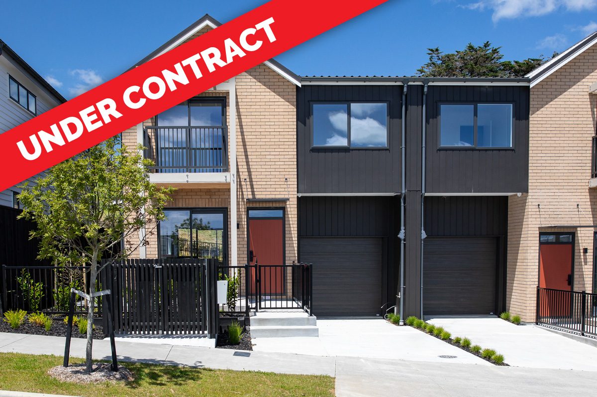 Four Bedroom Duplex with Plenty of Parking! — slide 1