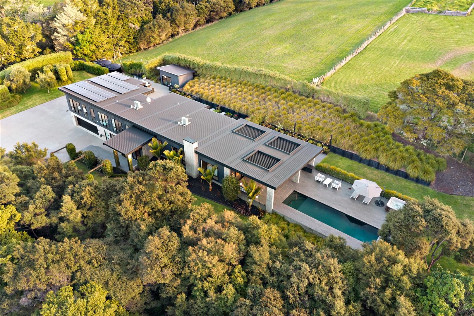 The Ultimate Hideaway - Enquiries Over $3.6m — slide 1