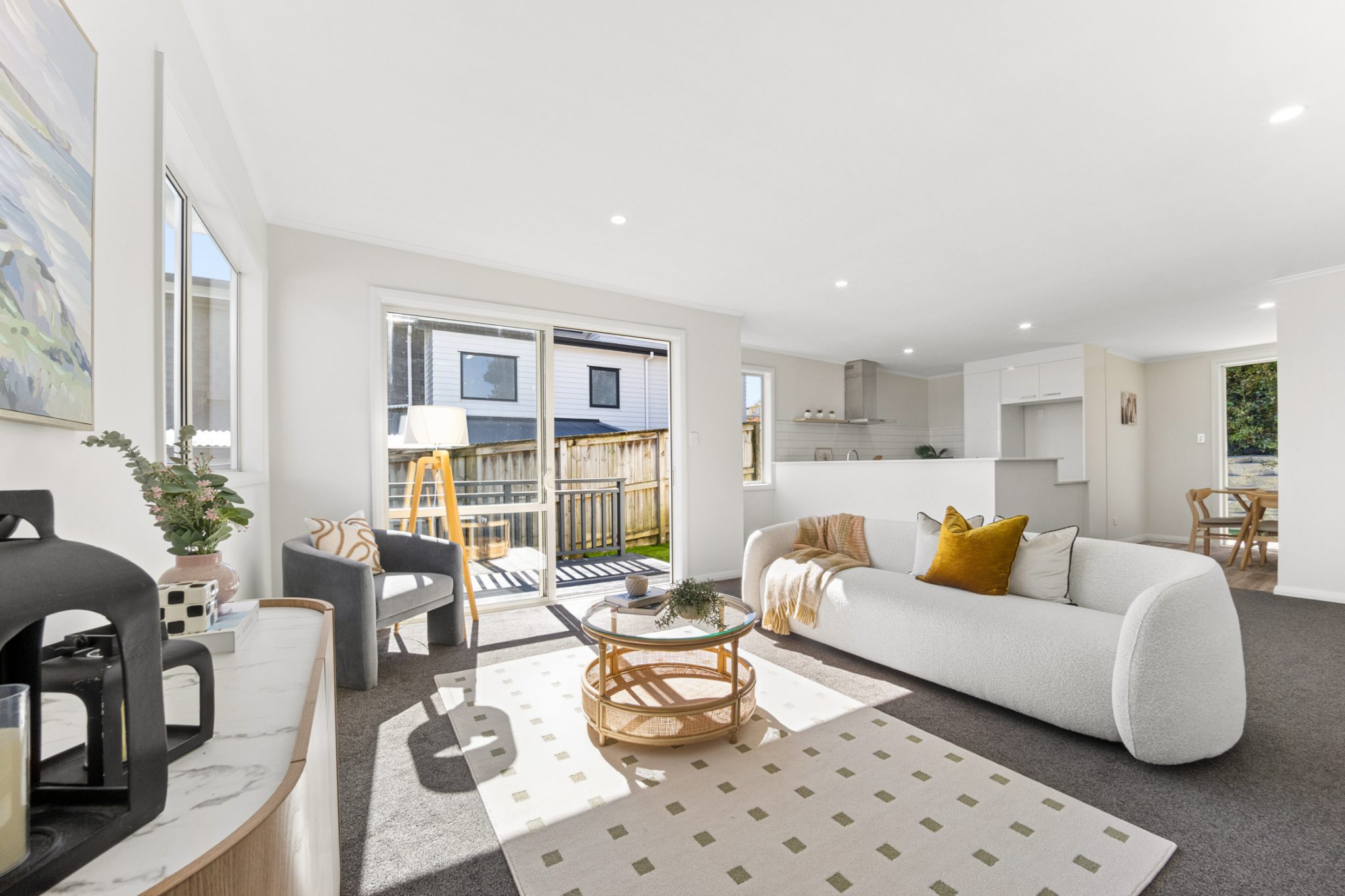 Freshly renovated, spacious and ready to move in! — slide 2
