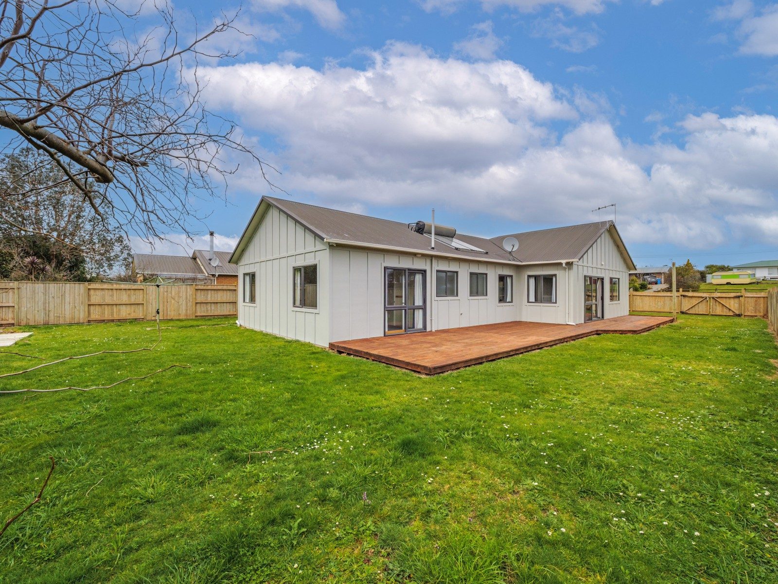 FAMILY LIVING IN FOXTON — slide 1