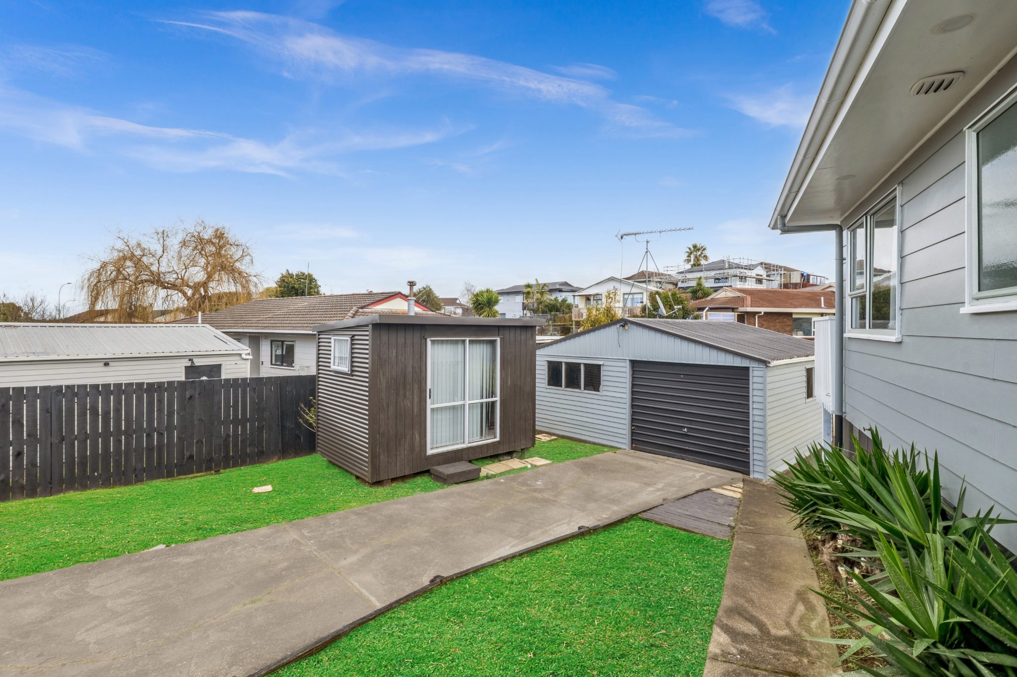 Stylishly Renovated Family Home ON 800SQM+ — slide 23