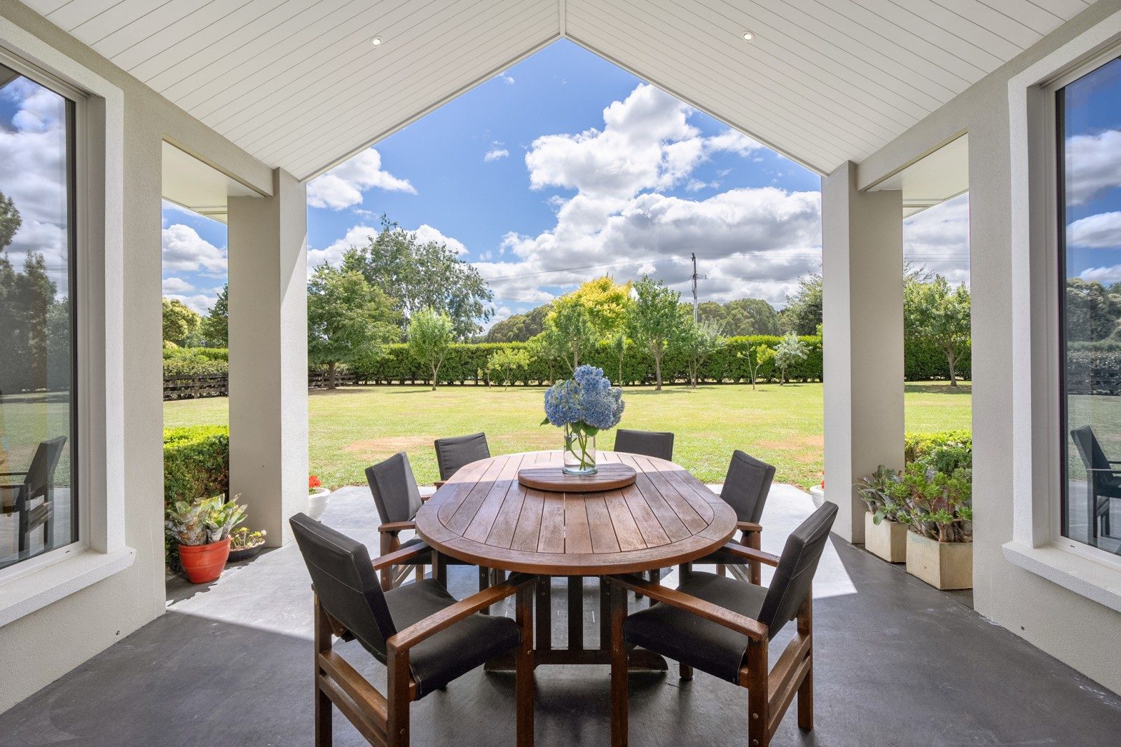 Your next chapter: Country living on town boundary — slide 2