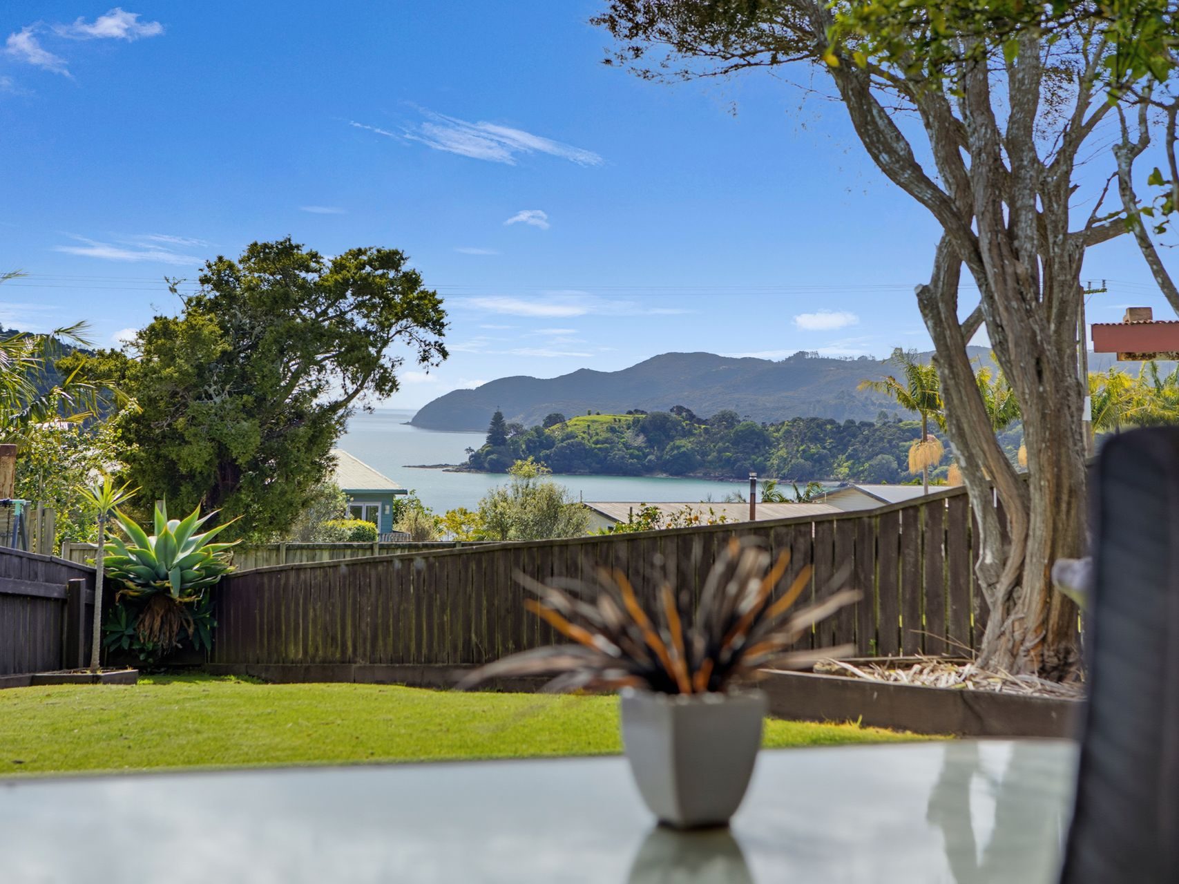 Harbour Outlooks, Easy Living & Bonus Cabin — slide 1