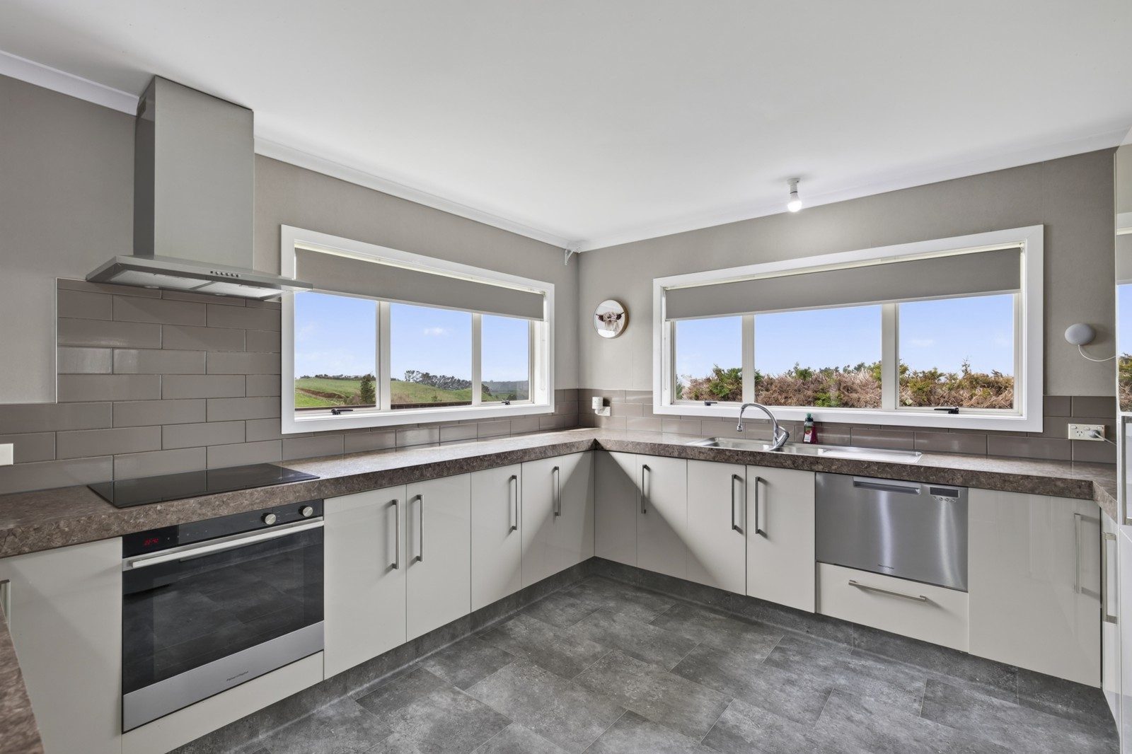 Lifestyle Living - 3 Bed, 2 Bath — slide 2