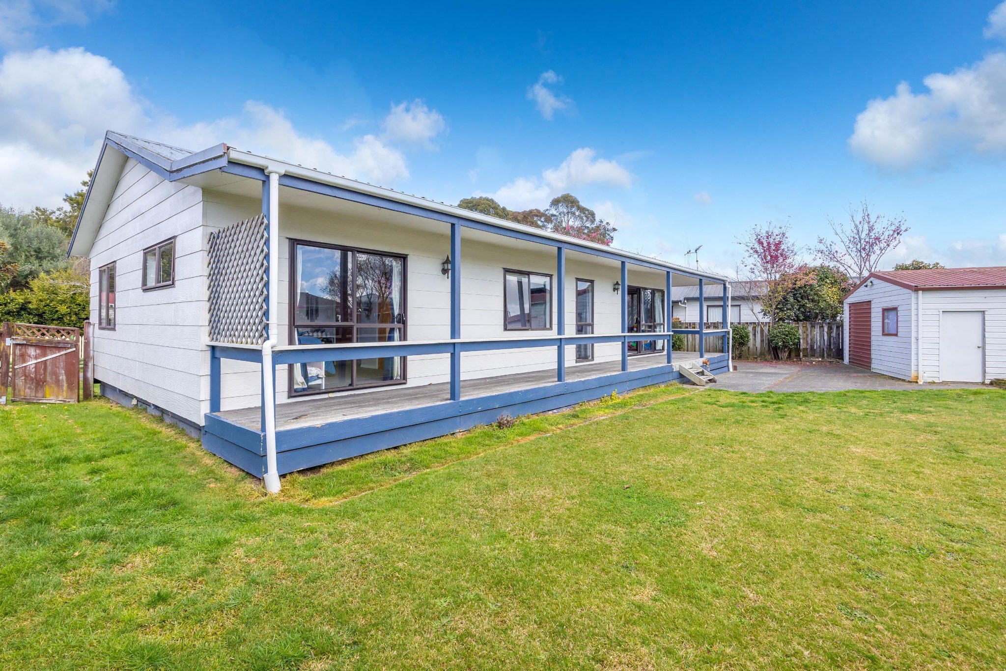 Freehold Fitzroy Gem - Family Living or Investing — slide 2