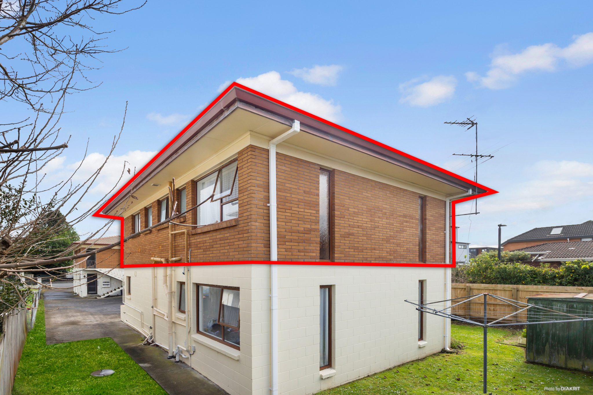 Just Across from Pak'nSave Sunny 3 Bed Brick&Tile — slide 1
