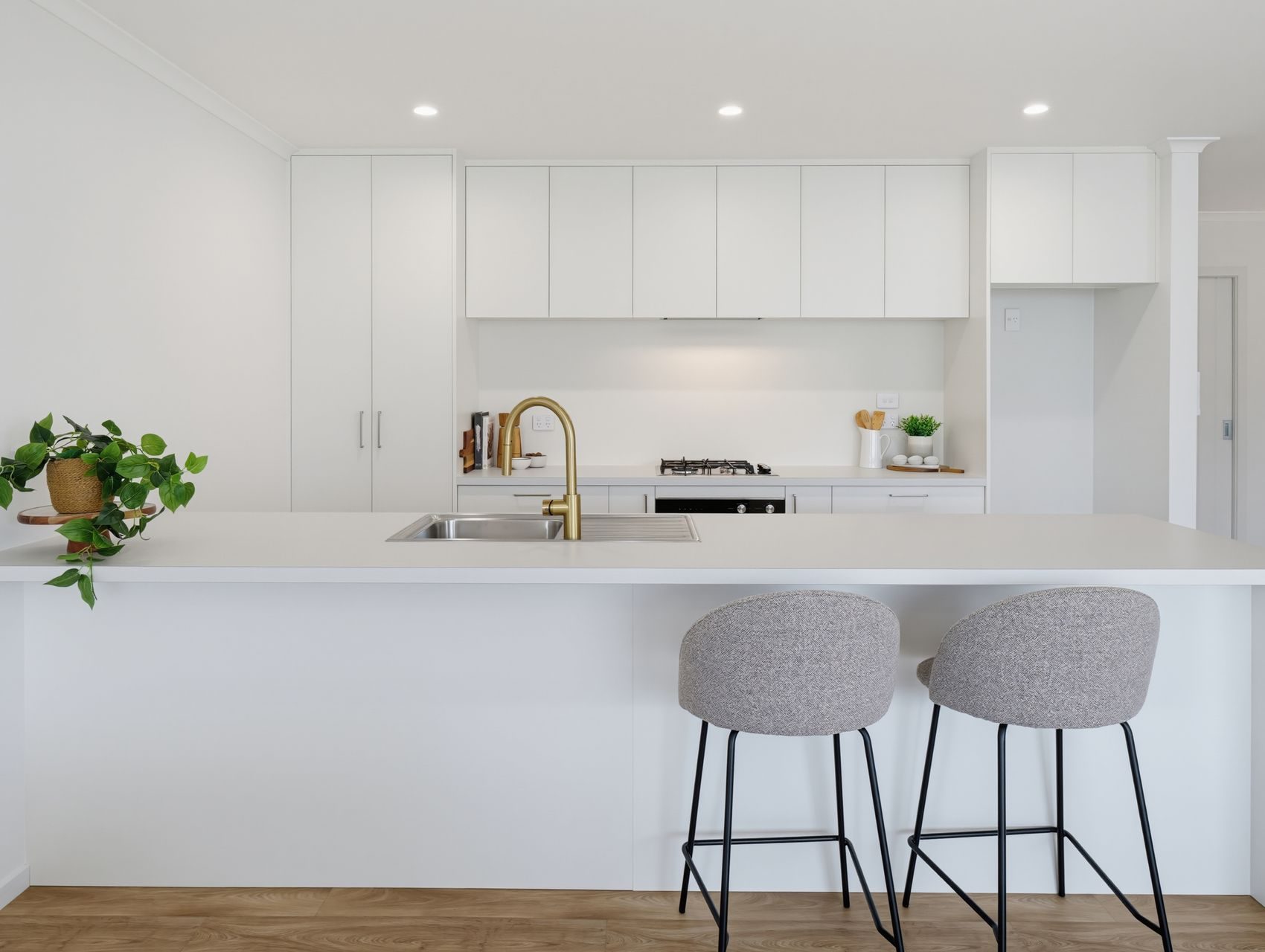 Springvale family elegance — slide 2