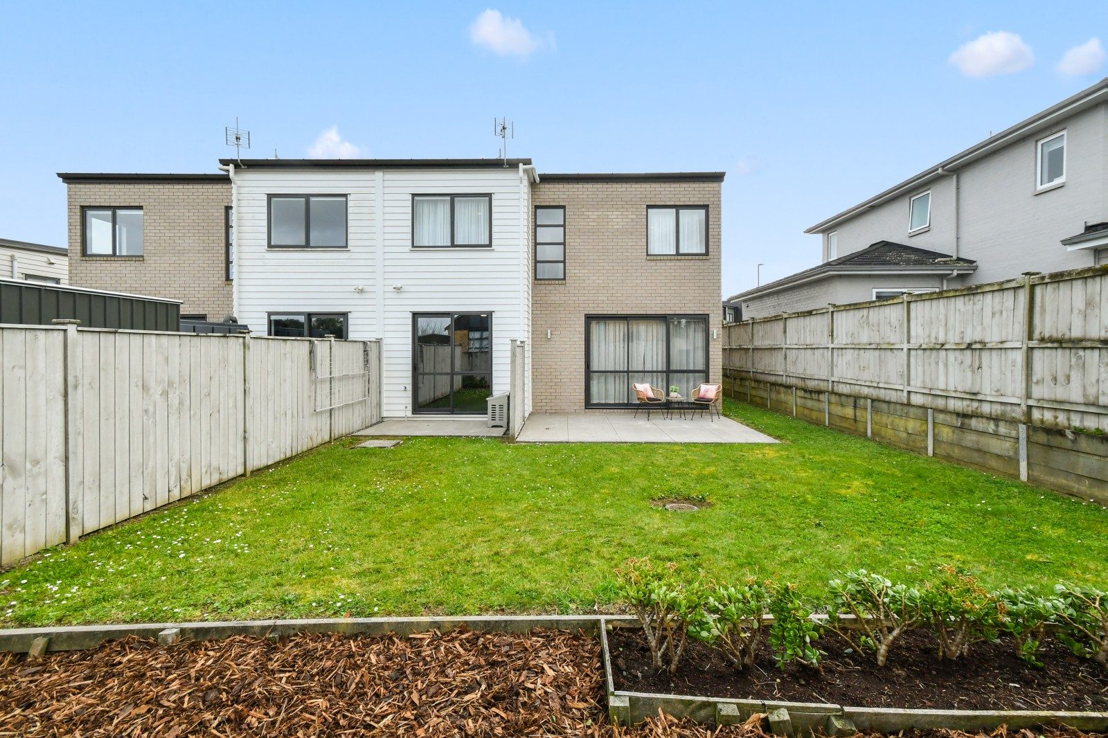 Freehold, modern, brick and weatherboard — slide 2