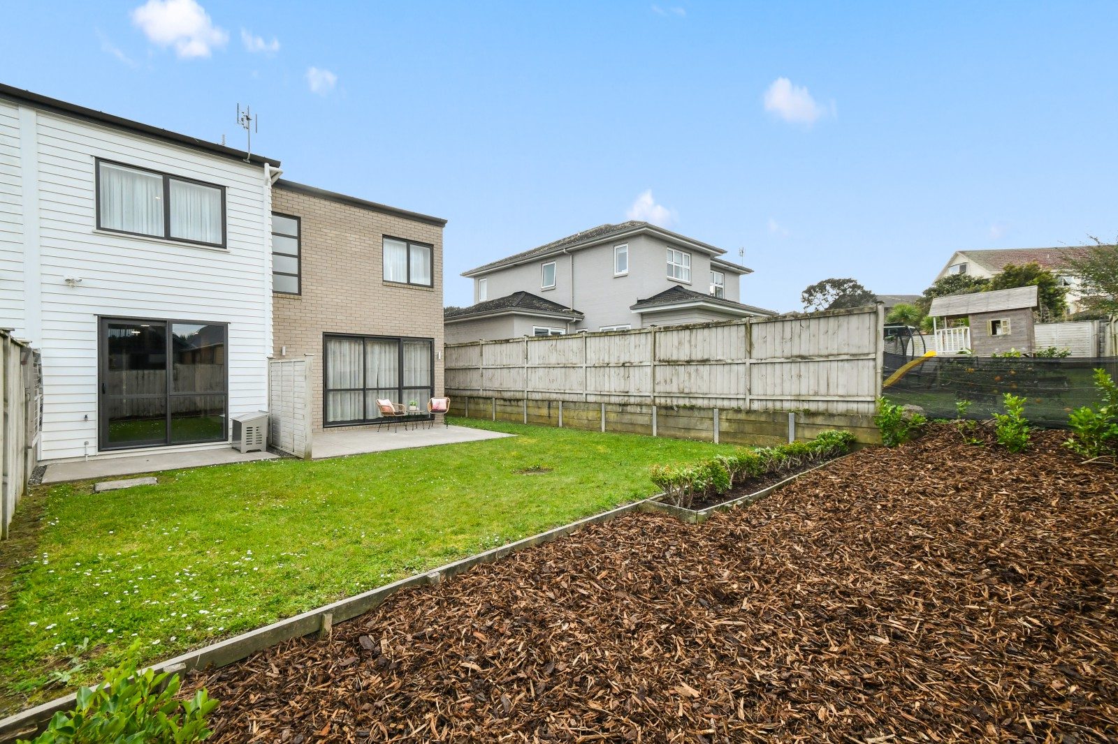 Freehold, modern, brick and weatherboard — slide 23