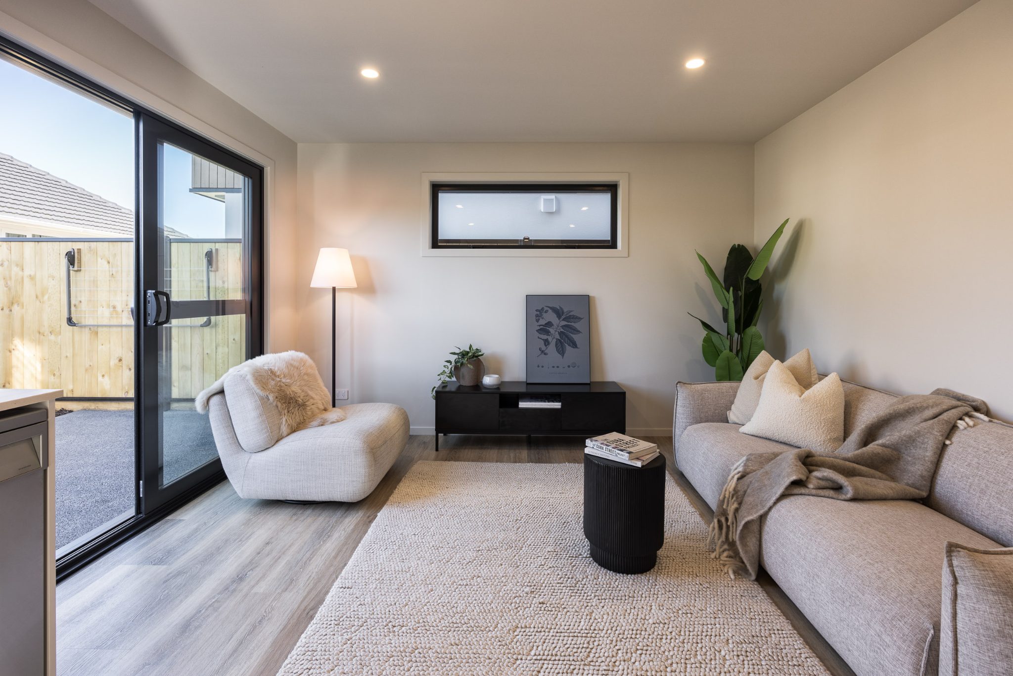 Great value with parking - Move in now — slide 2