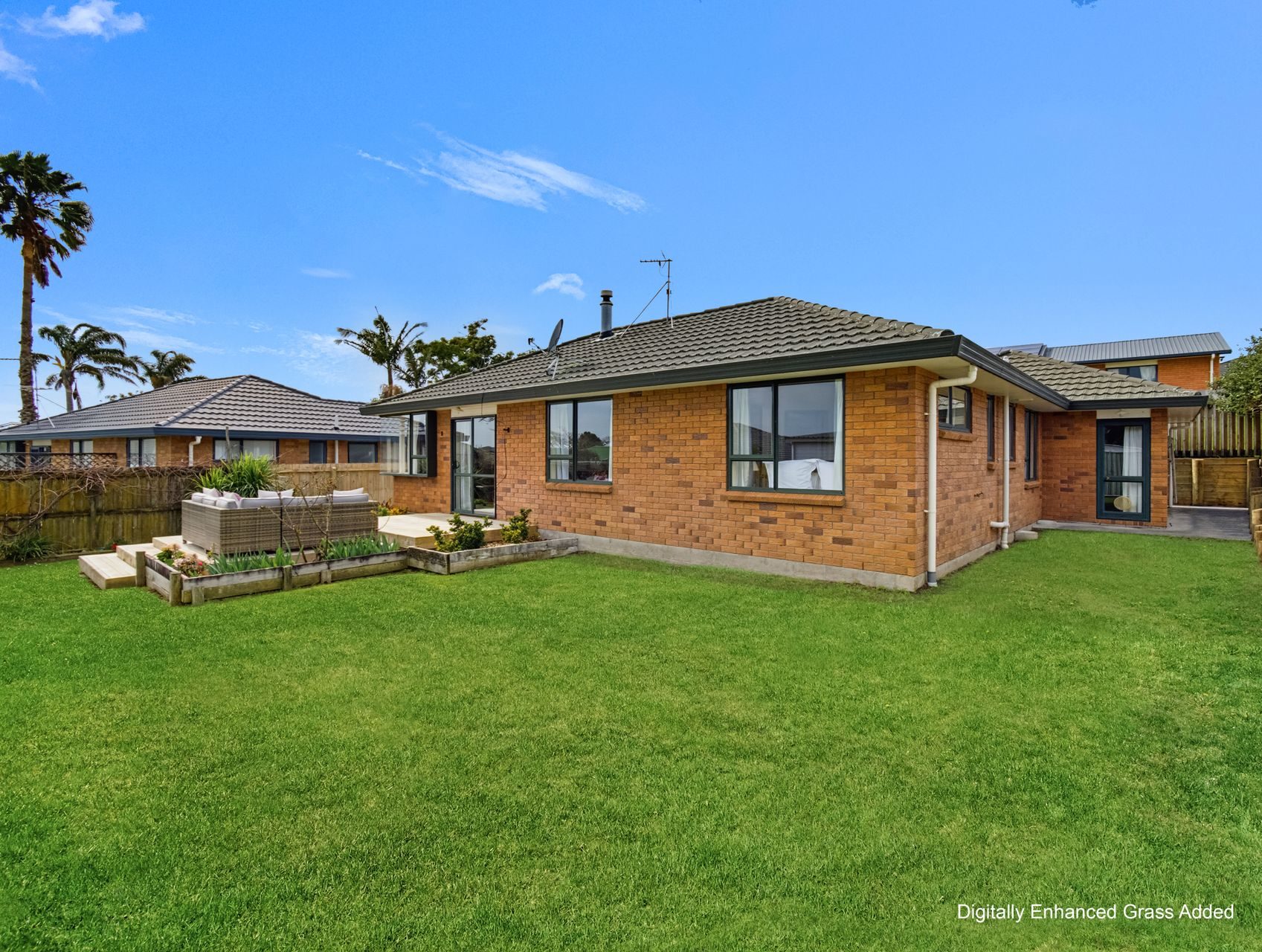 Open-Plan Living with Outdoor Appeal — slide 1