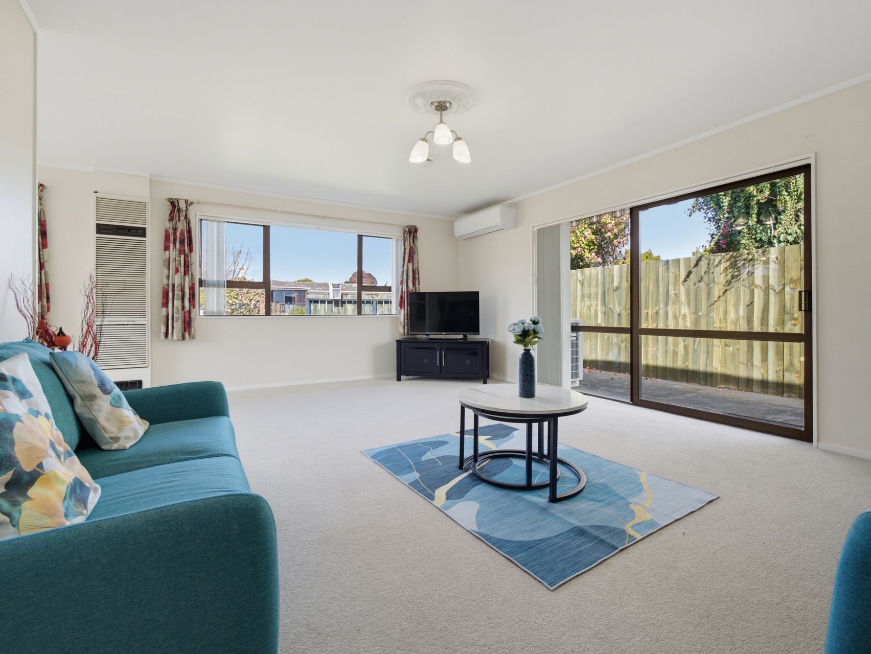 Space, Calm & Easy Glenholme Living — slide 2