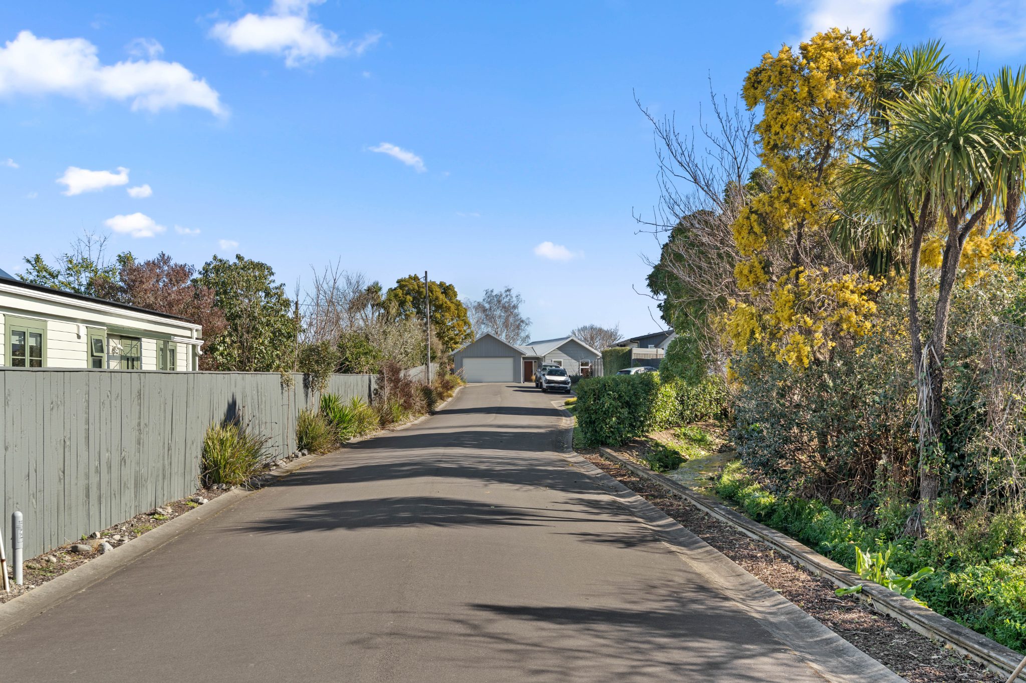 Executive Living in the Heart of Renall — slide 21