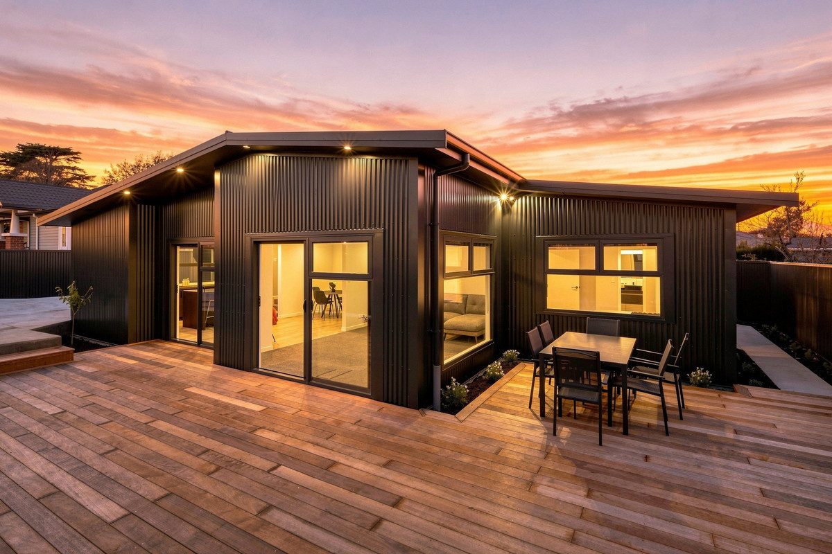 New build close to town - move in ready — slide 1