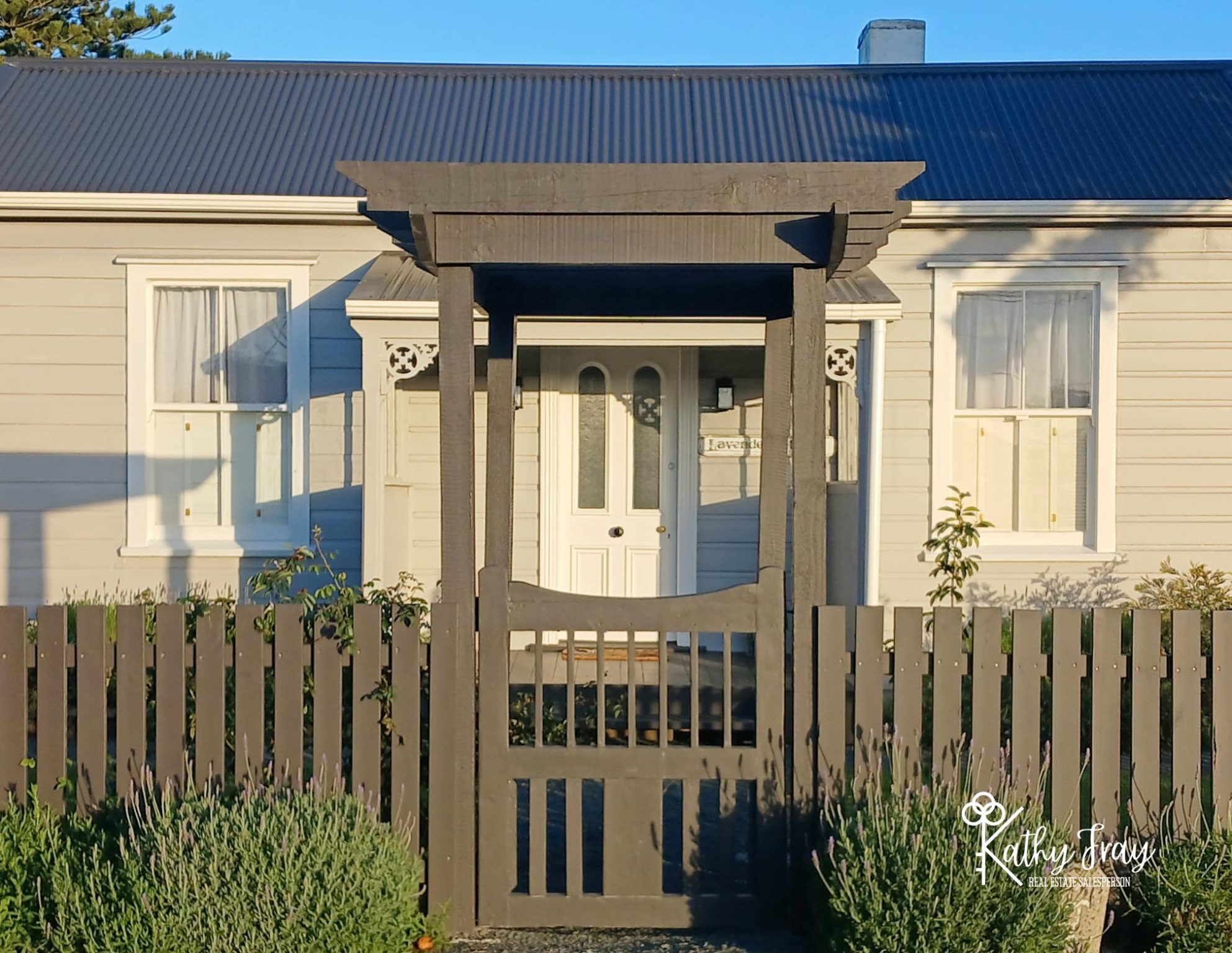 Beautifully renovated. Utterly charming — slide 2