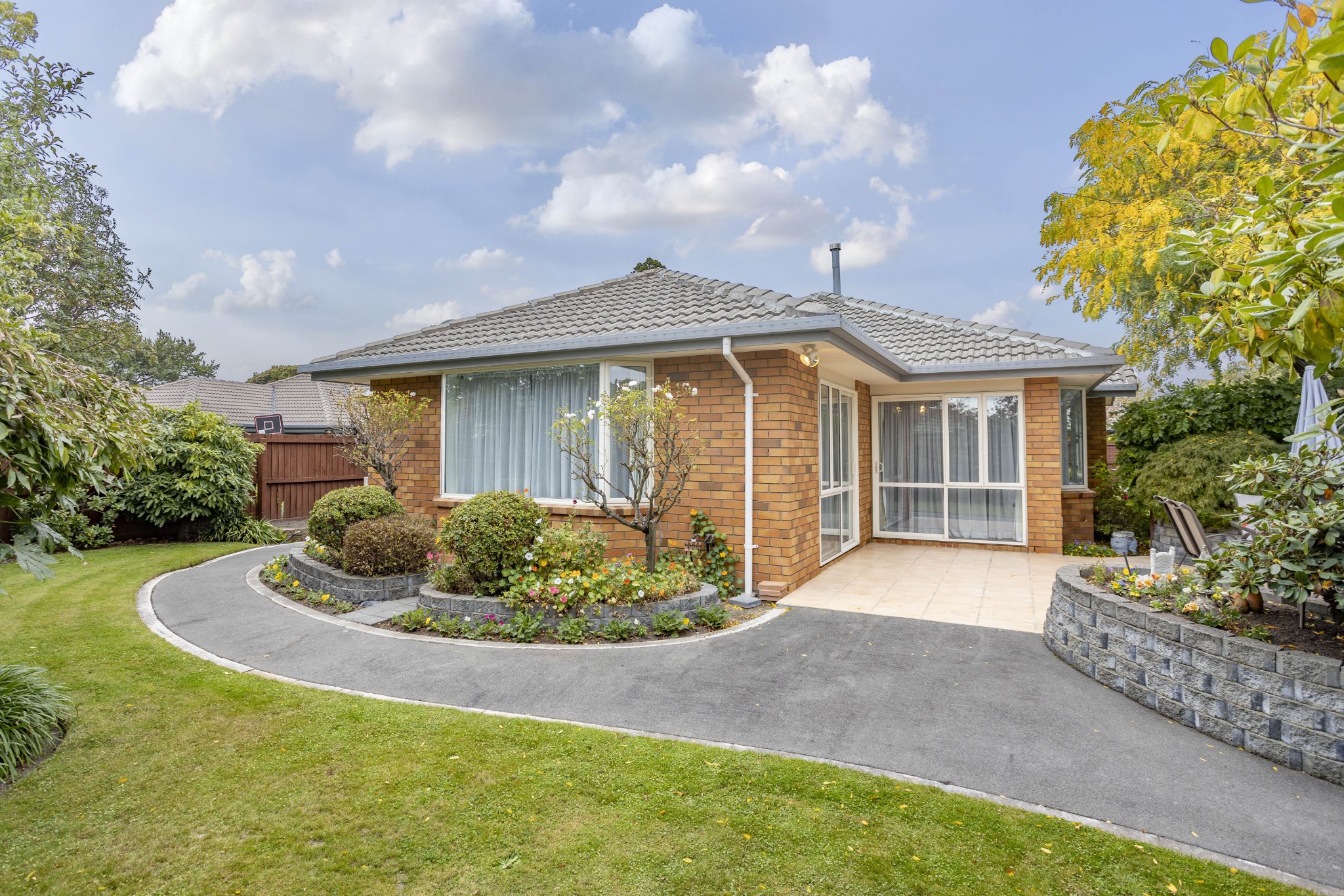 Large Family Home — slide 2