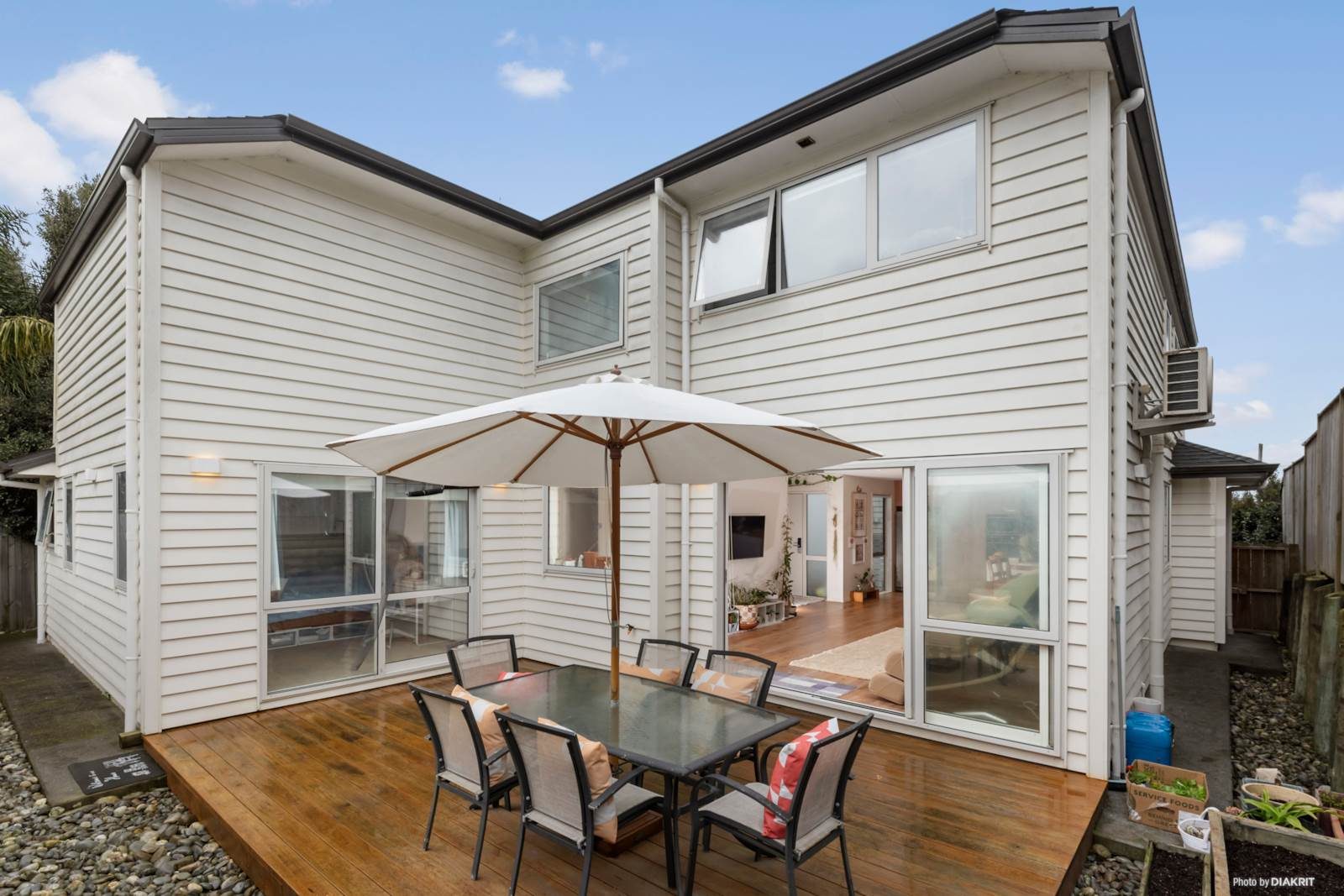 Ultimate Family Living in Te Atatu South — slide 17