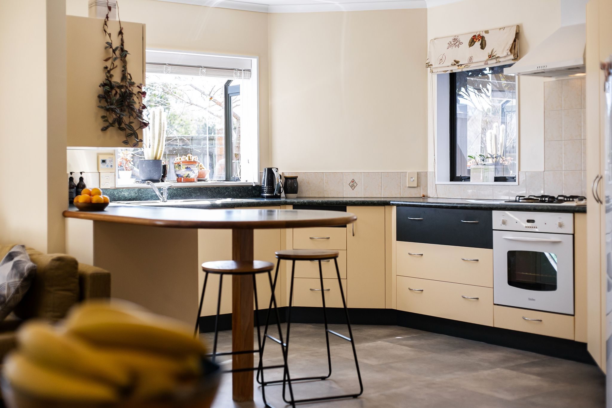 Sunshine, Space & A Seriously Good Location — slide 2