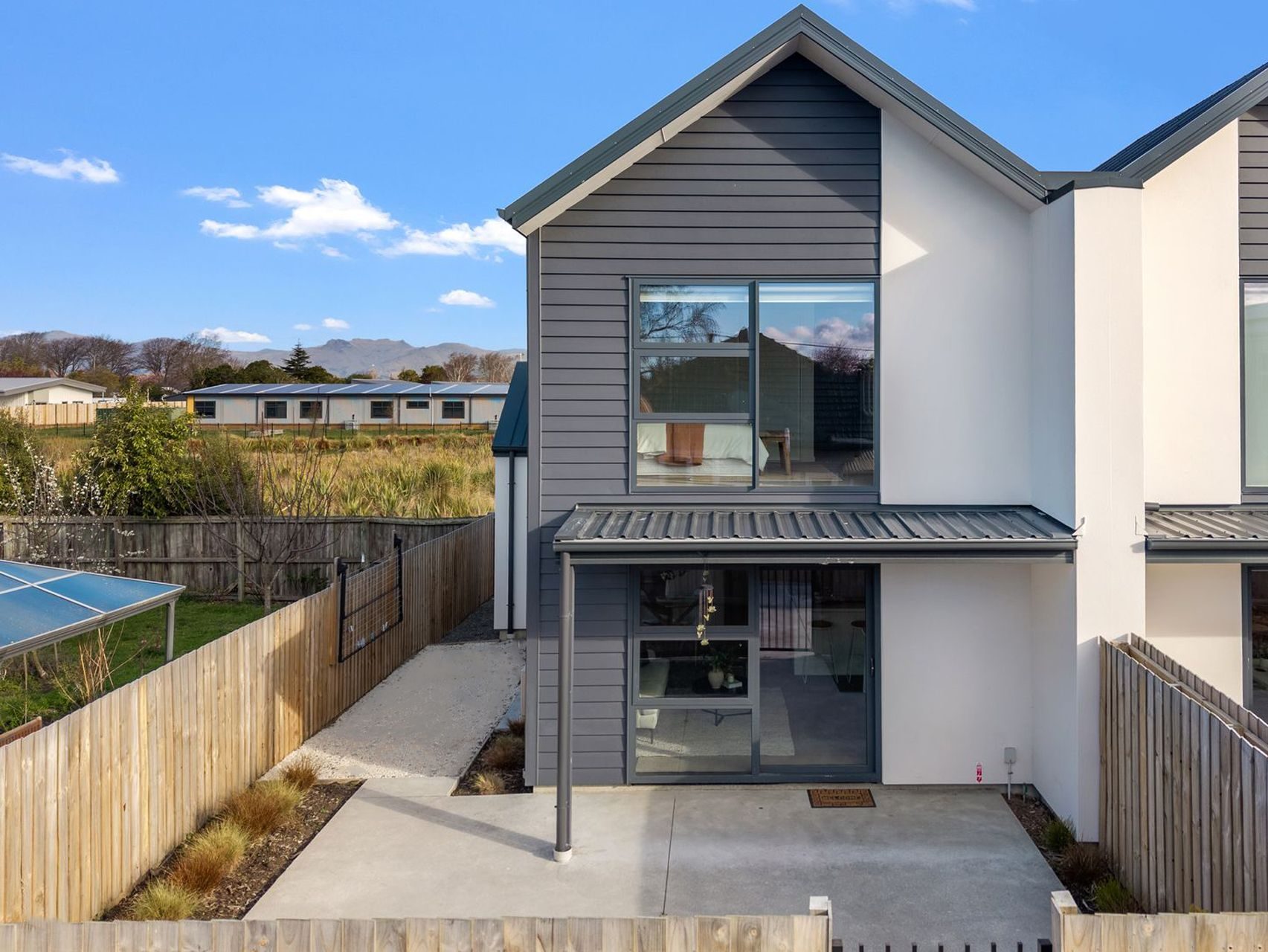 $590,000 buys it. It’s empty. Move in. — slide 1