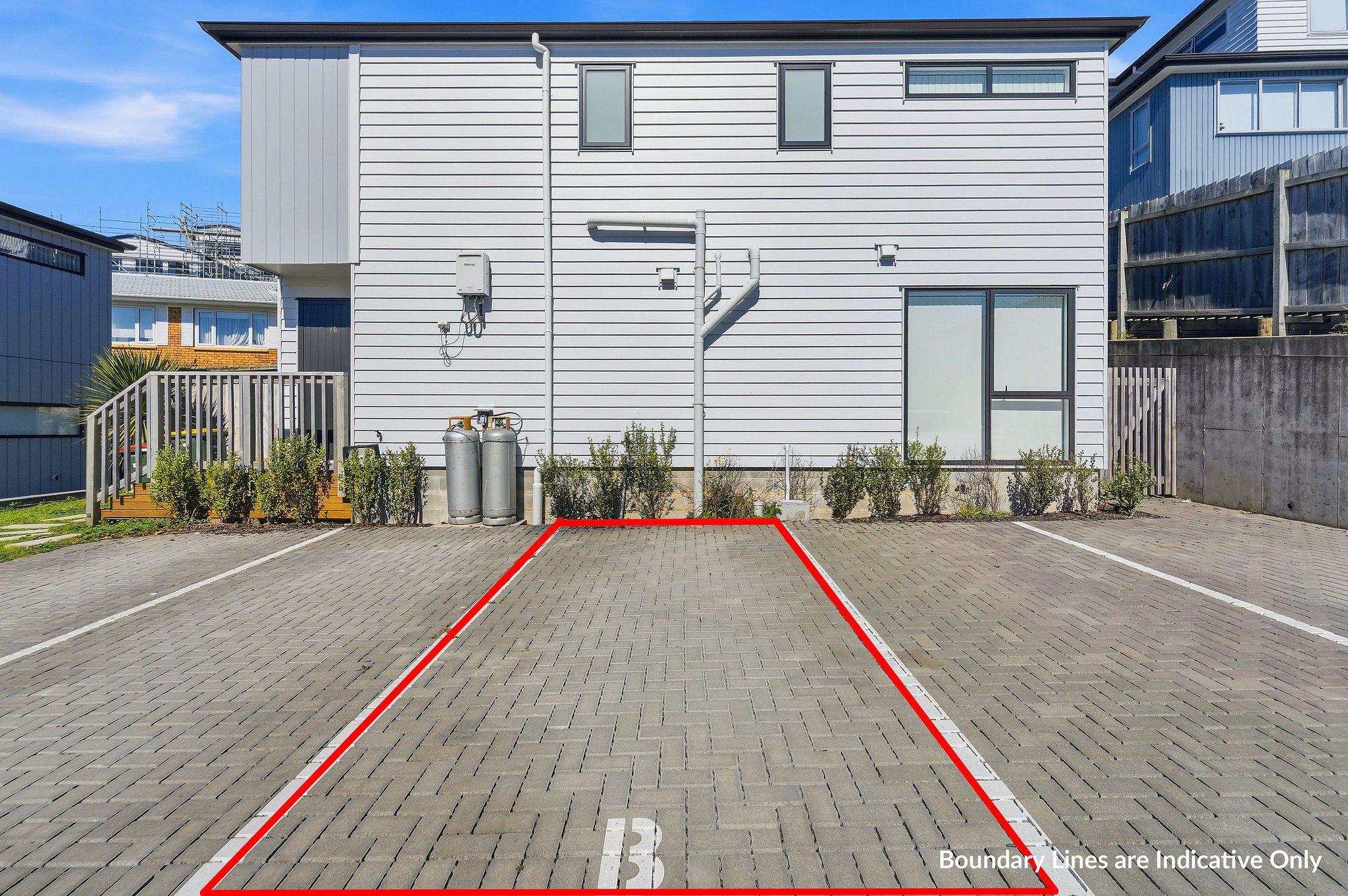 Modern, Easy-Care Living in the Rangi Zone — slide 25